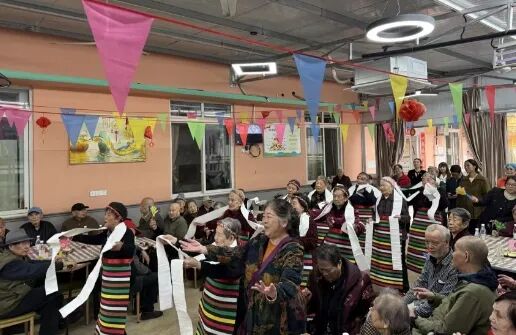 情暖重阳 健康为伴 | 重庆新里程百鞍医院守护昂松敬老院长者，共度暖心佳节